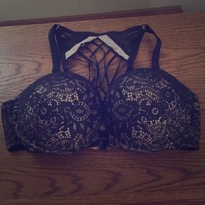Victoria’s Secret Bombshell Bra 38D